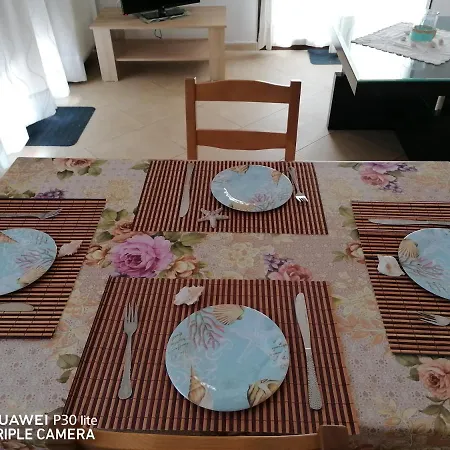Ferienwohnung Julia * Nea Kallikrateia